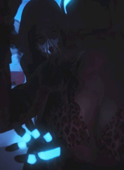 女生淋雨伤感图片_DVD免费观看超清