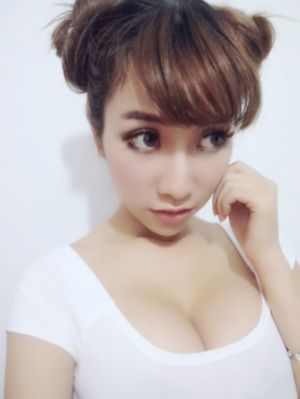 国产美女出白浆_蓝光免费播放