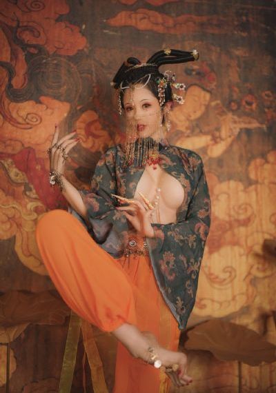 国产精品九九在线播放_十万网红美女美酱