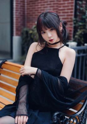 三级网站一区二区三区_十万网红美女美酱