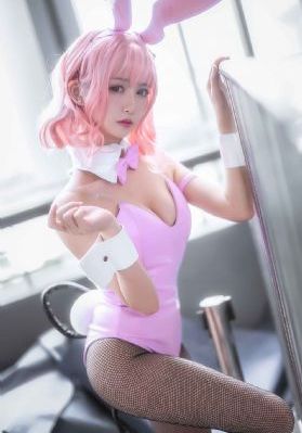 欧美时尚羽绒女_DVD免费观看视频
