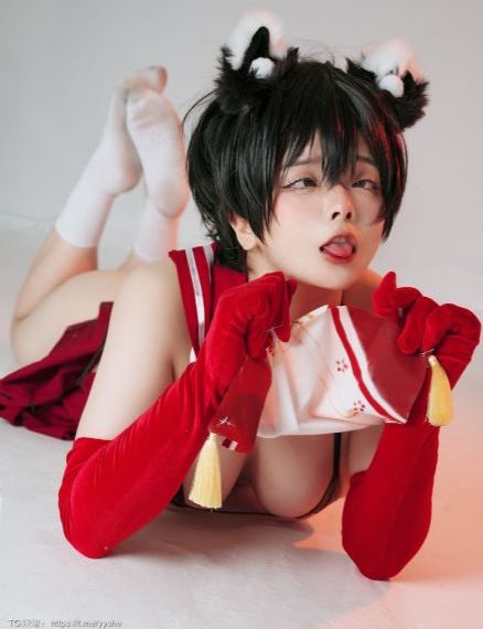 欧美吸烟女生图片_超清完整视频观看